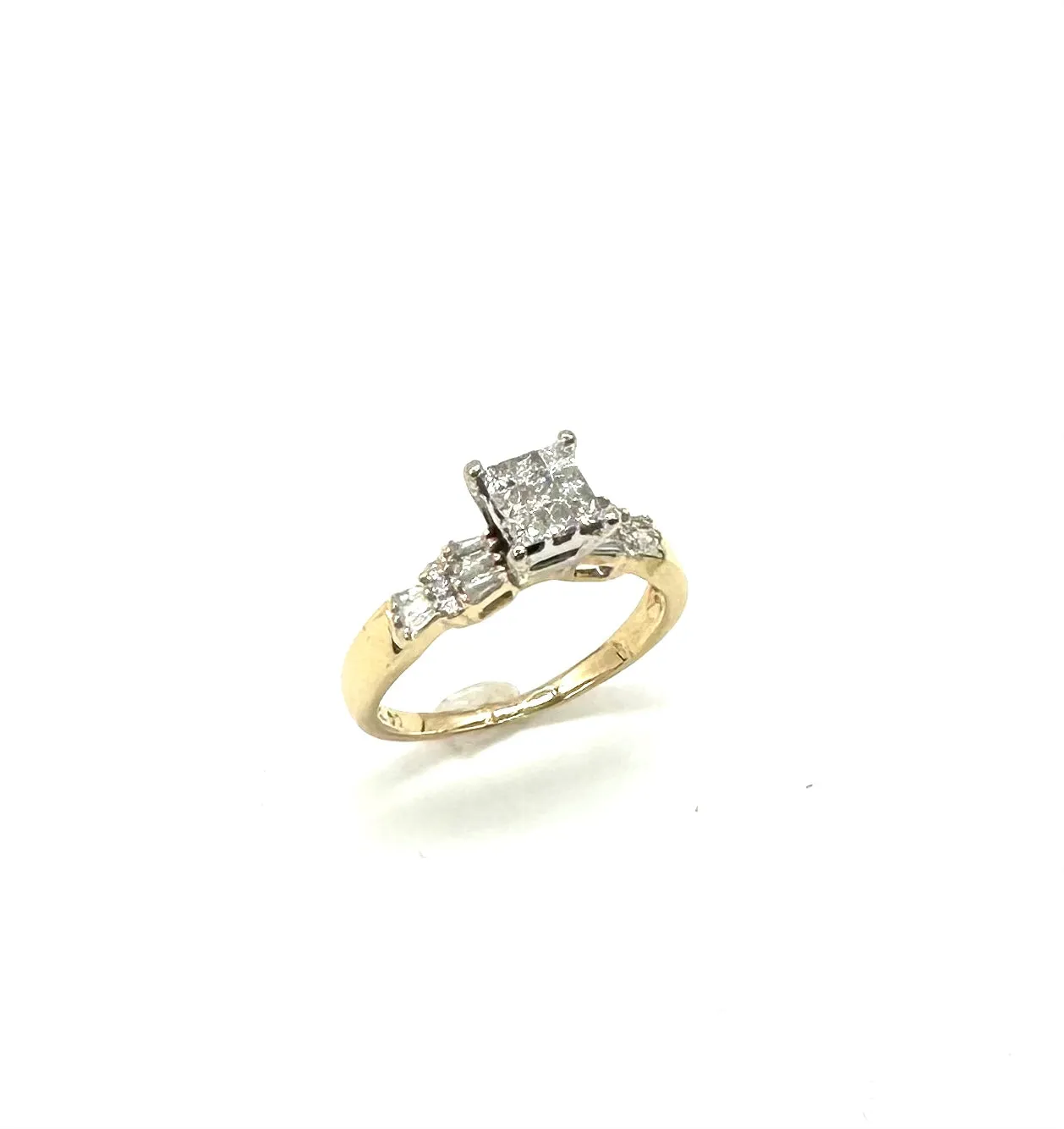 1/2 Ctw Square Invisible Set Diamond Ring