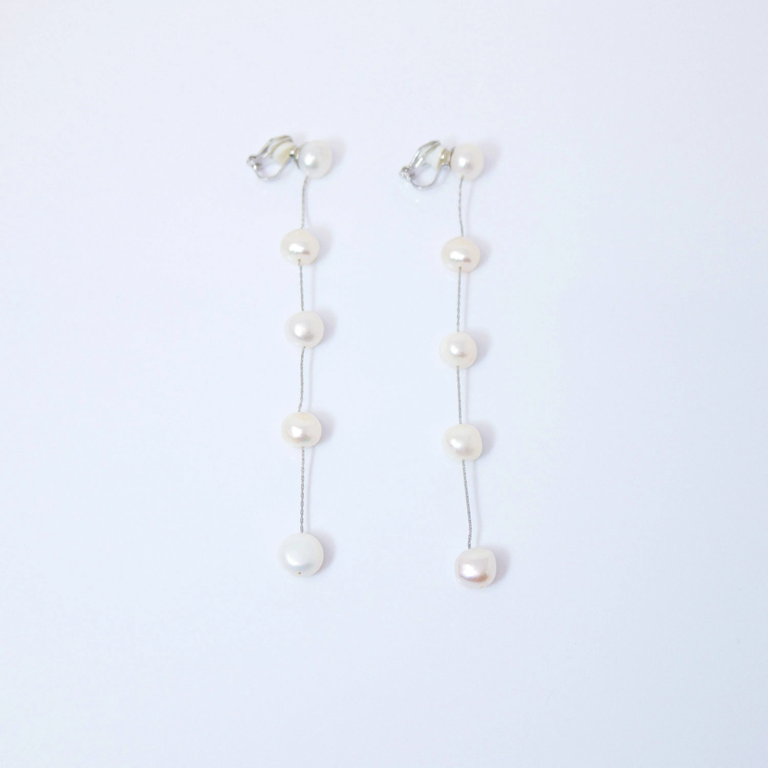 14k Gold 5 Freshwater Cultured pearl Bezel Earrings, Long Bridal Jewelry, Sterling Silver Pearl Bridal Earrings, Statement Earrings.