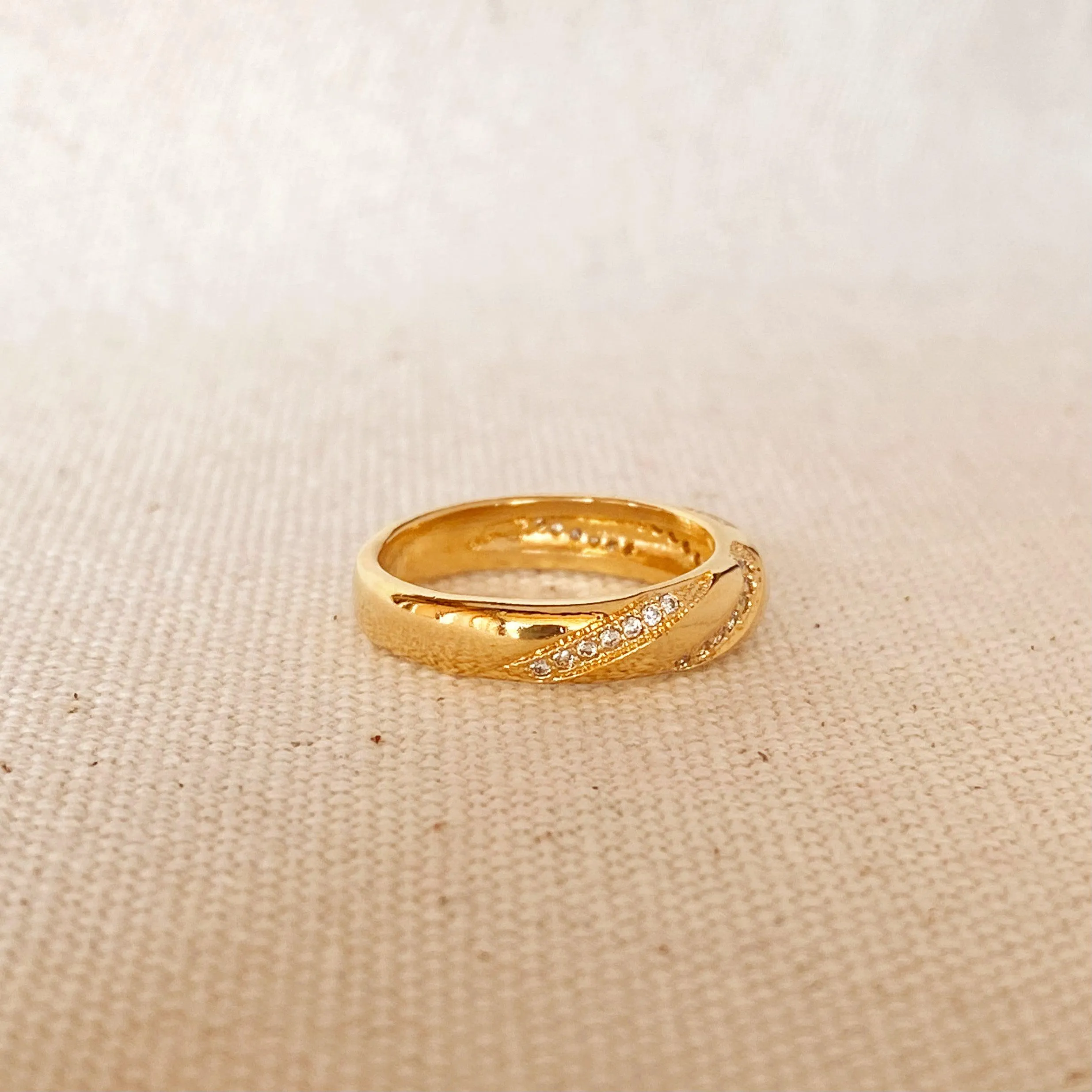 18k Gold Filled Ribbon Band Ring CZ