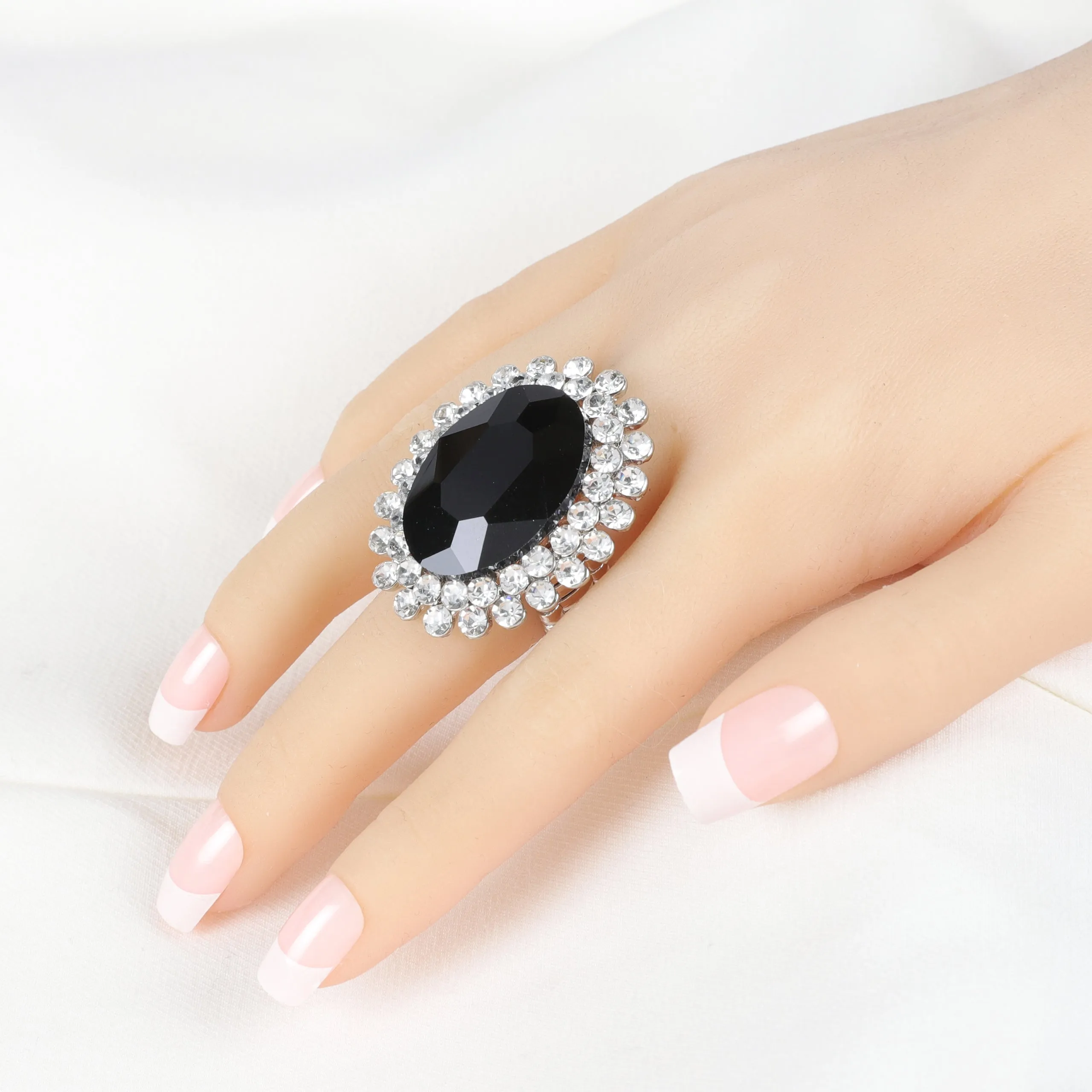 Alena Statement Oval Rhinestone Stretch Ring