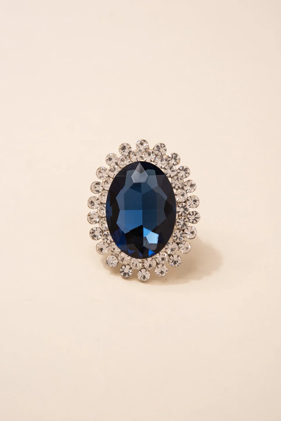 Alena Statement Oval Rhinestone Stretch Ring