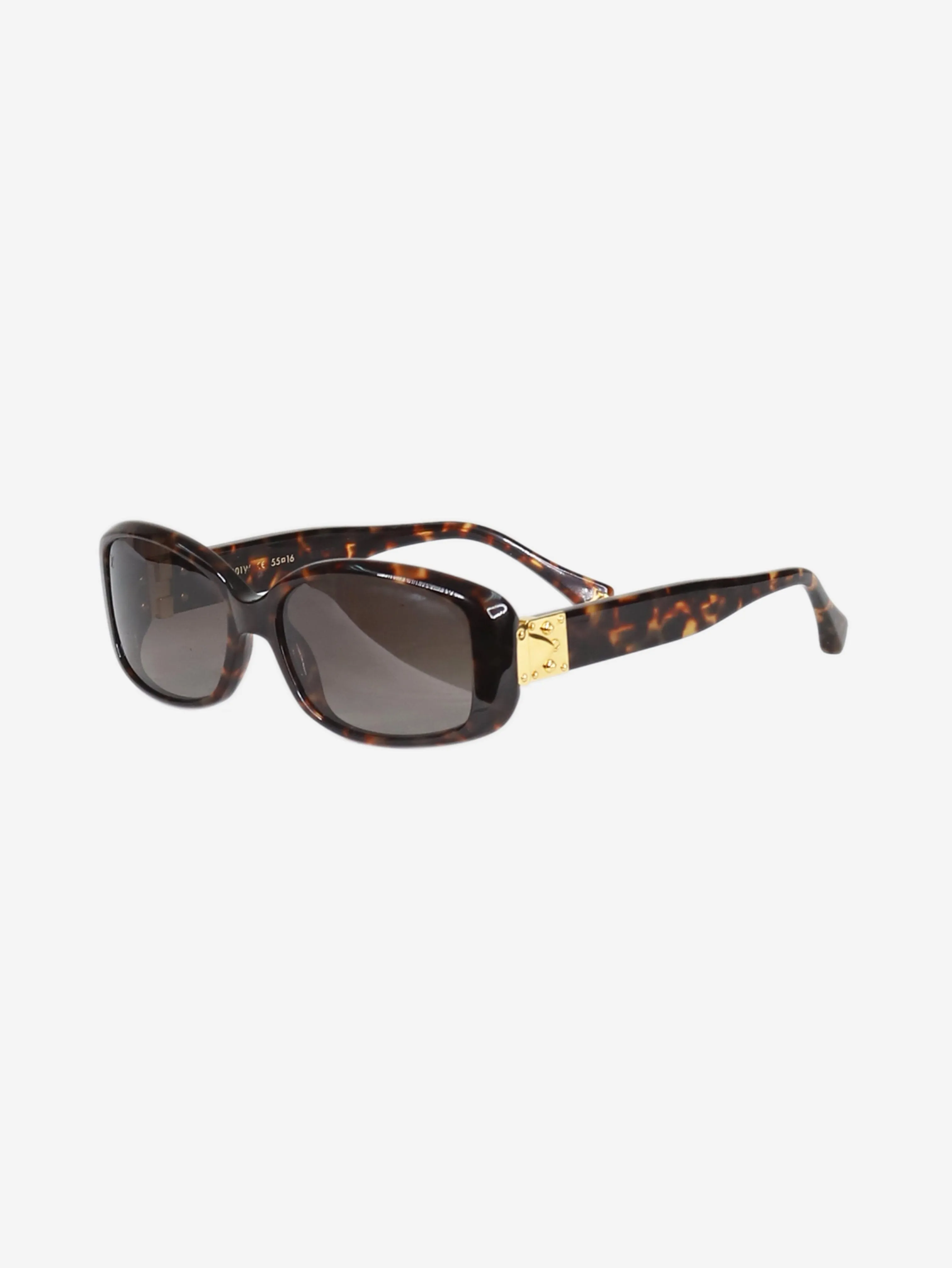 Brown tortoise shell sunglasses