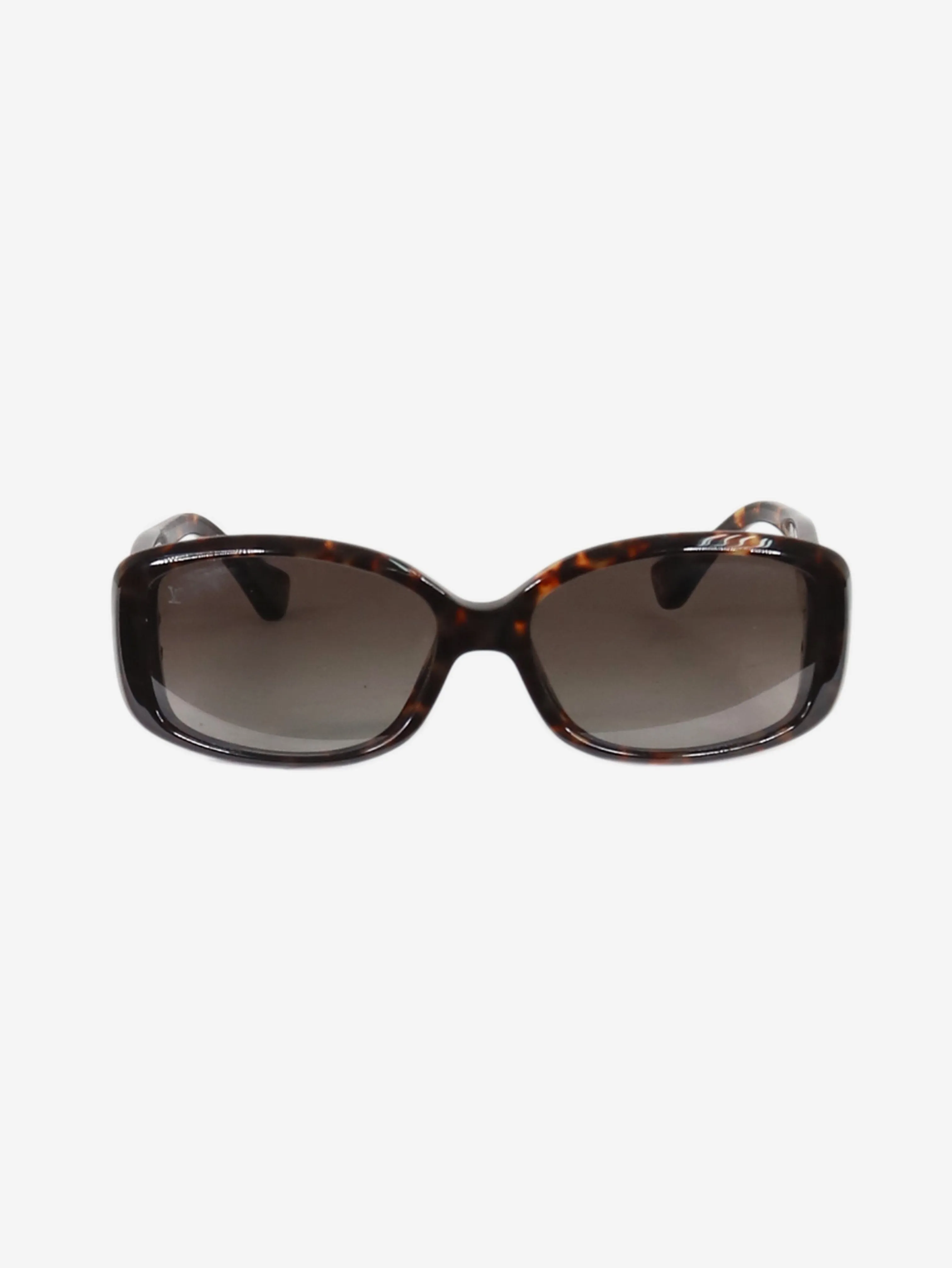 Brown tortoise shell sunglasses