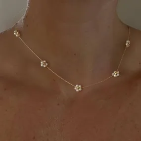 Daisy Flower Choker Necklace