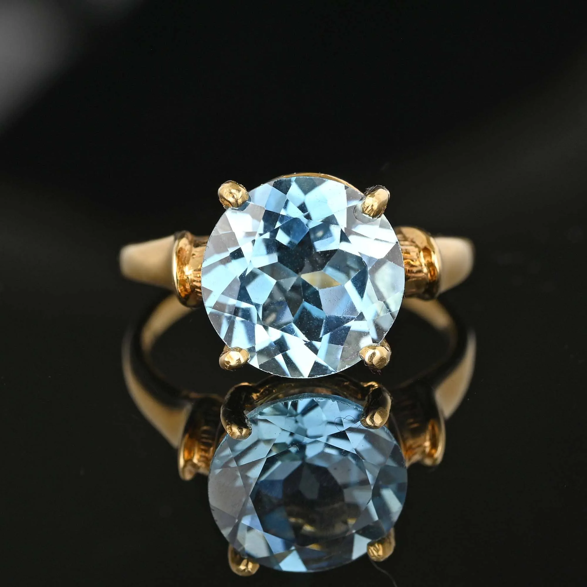 Fine Vintage 4.5 Carat Swiss Blue Topaz Ring in Gold