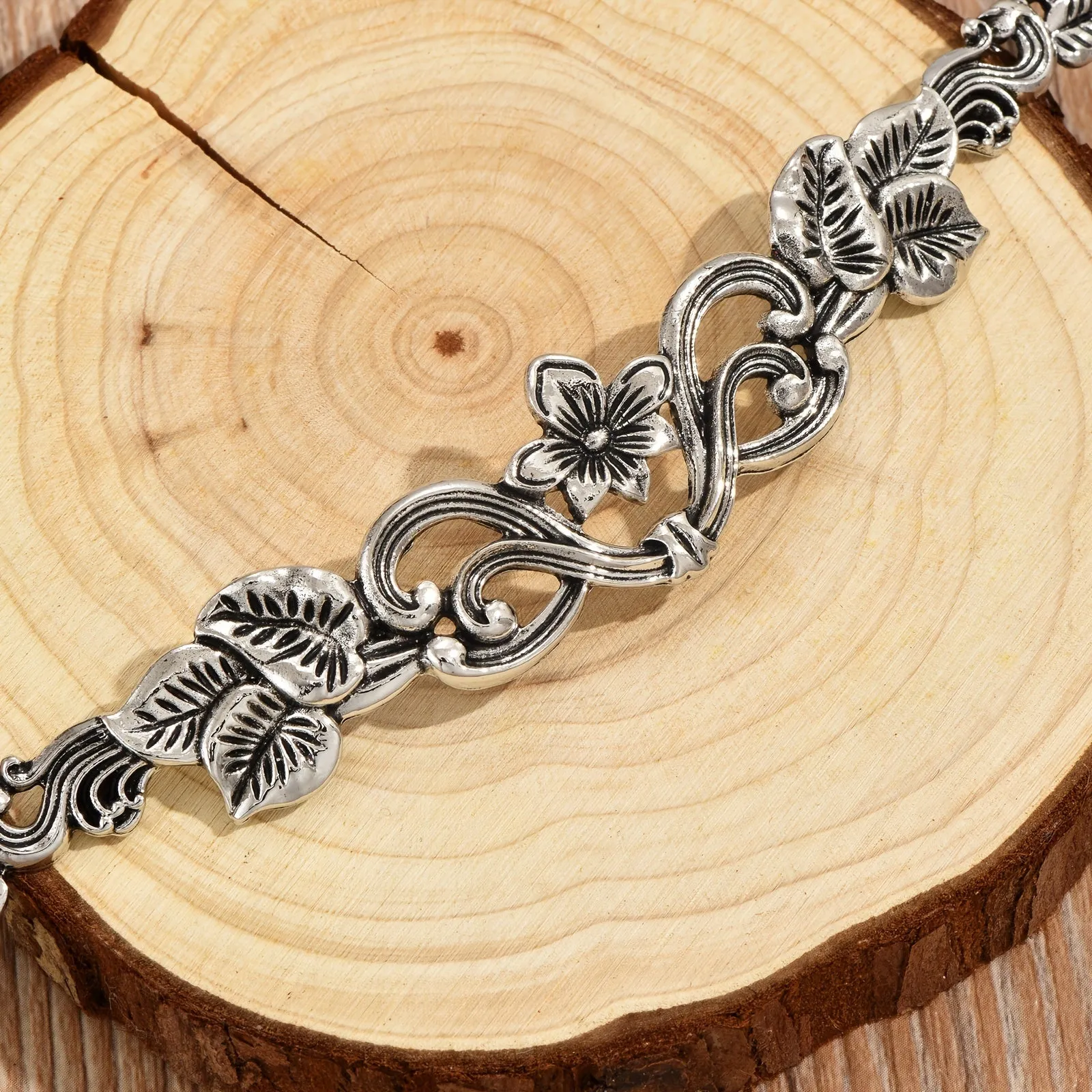 Gothic Vintage Choker Necklace - Leaves & Flowers Boho Adjustable Choker for Women