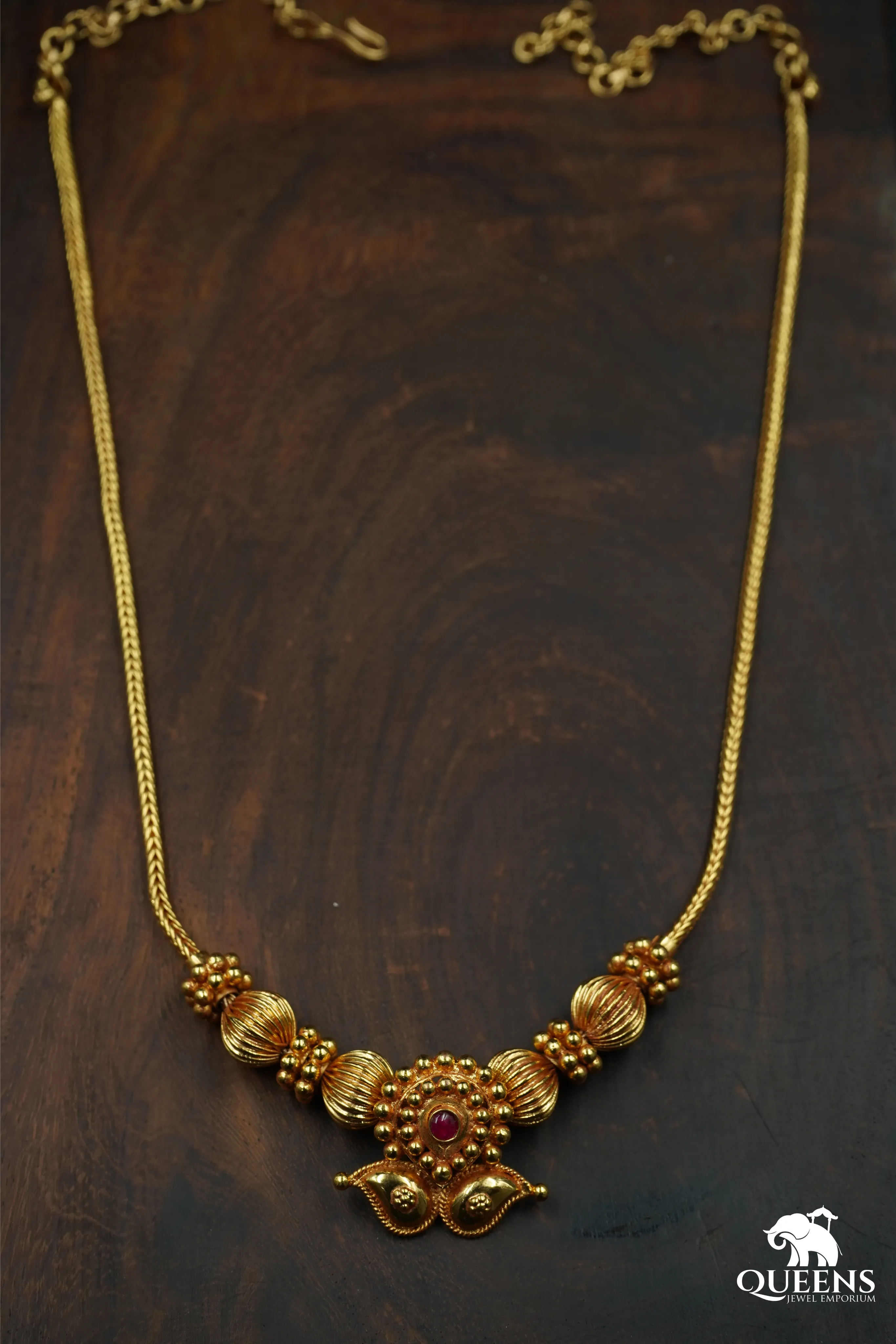 HARIKA NECKLACE