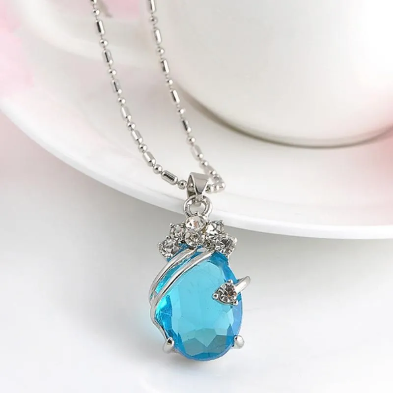 Morning Dew Blue Gem Necklace