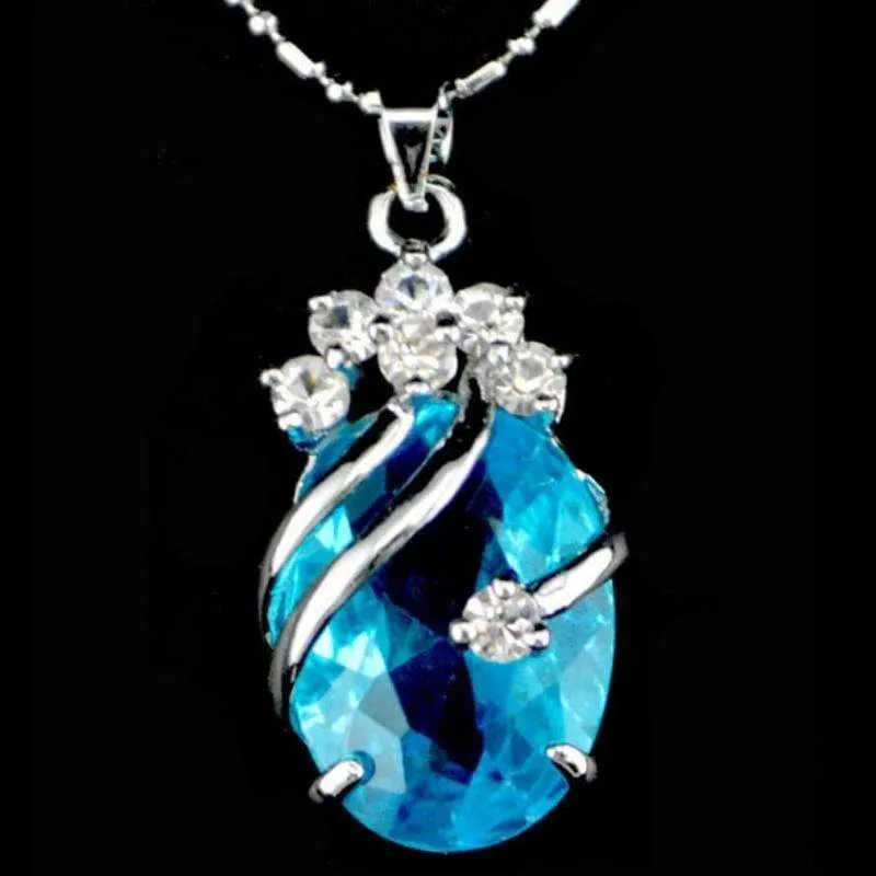 Morning Dew Blue Gem Necklace