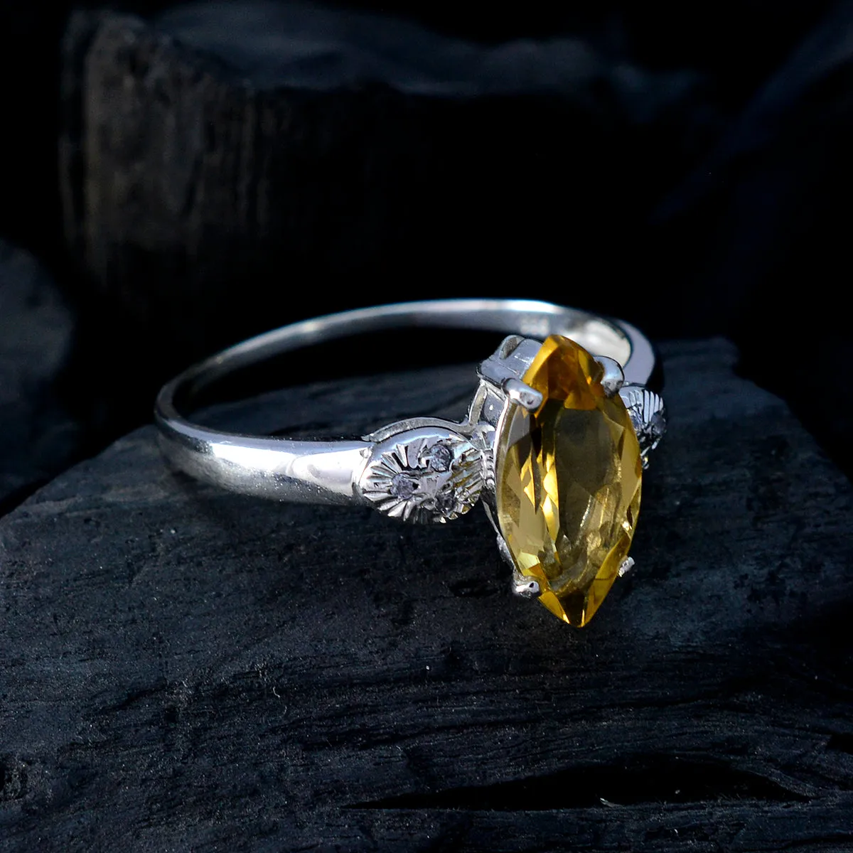 Riyo Fine-Looking Gemstone Citrine Solid Silver Ring Unique Jewelry