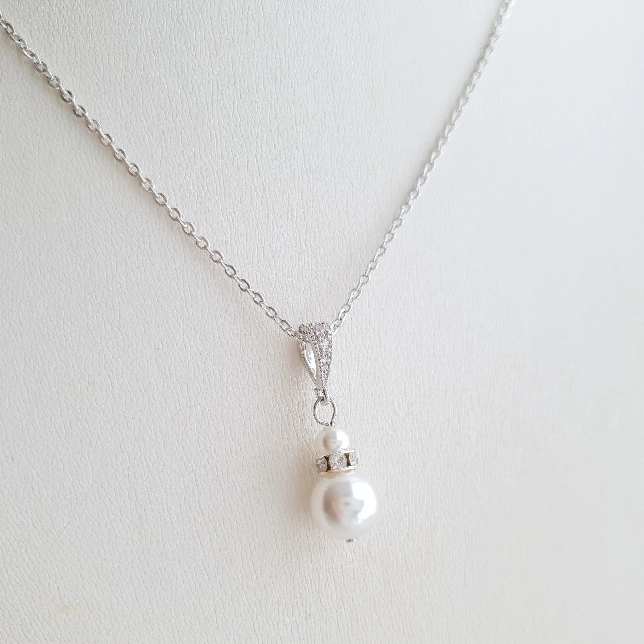 Single Pearl Necklace- Ava