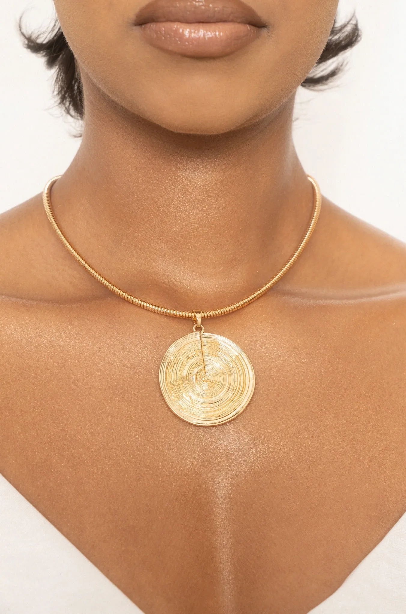 Statement Swirl Pendant Choker