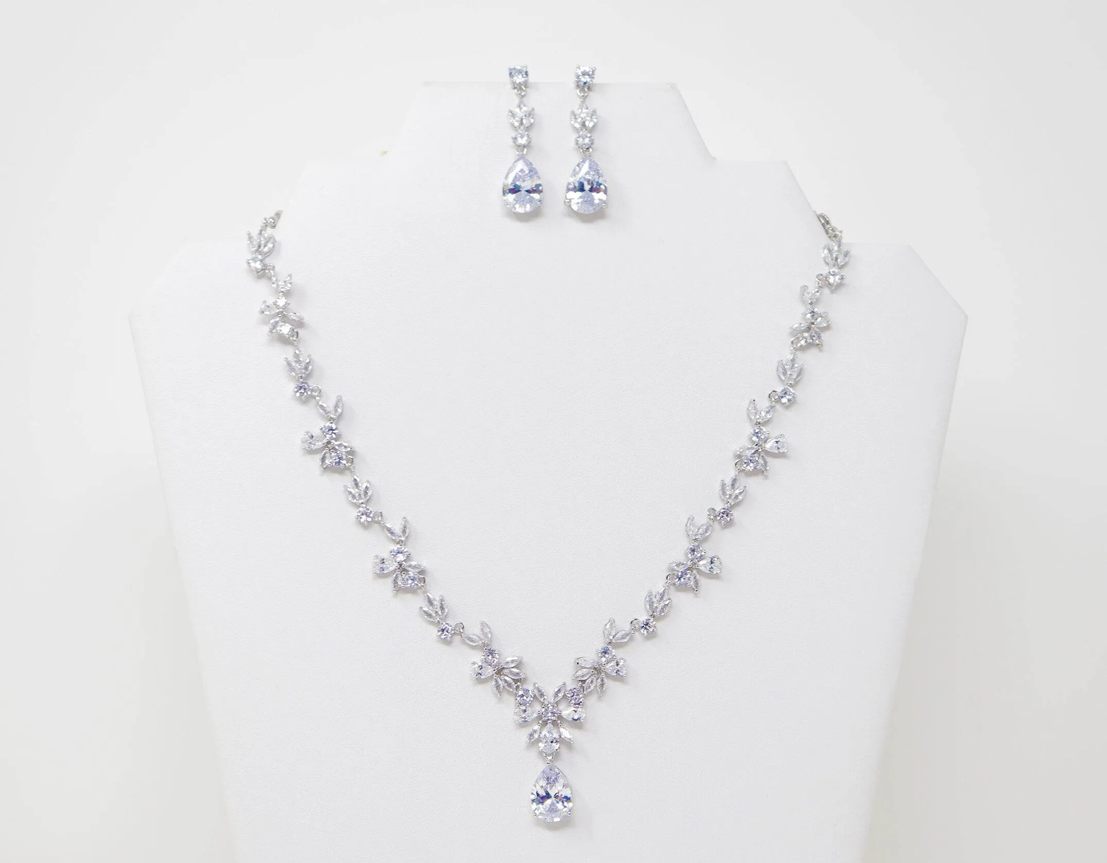 Swarovski Crystal Floral Leaves Diamond/Crystal Necklace, Bridal Necklace Set, Bridal Jewelry, Statement Necklace