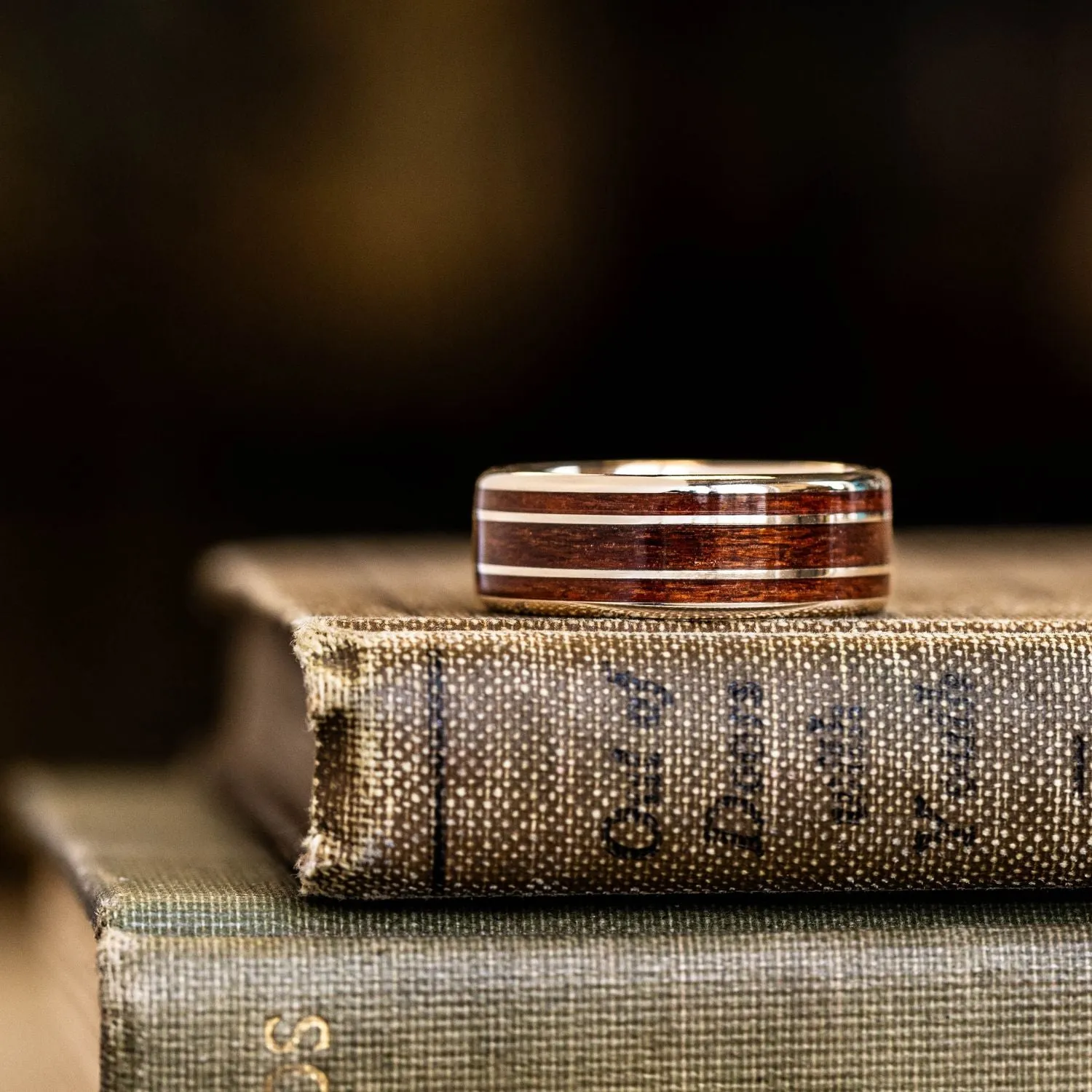 The Providence | Men's Gold Wedding Ring with African Mahogany Wood