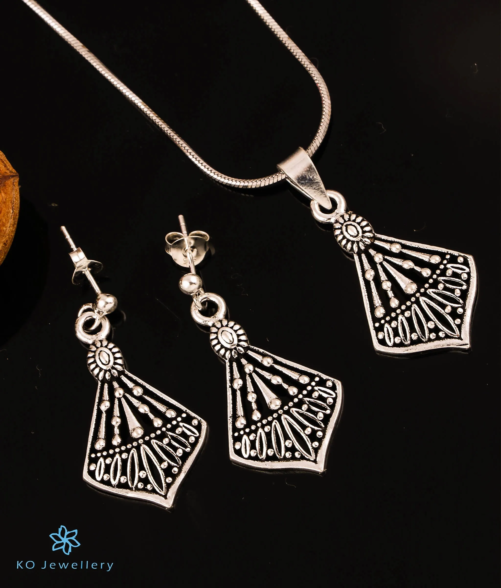 The Starlight Silver Pendant Set