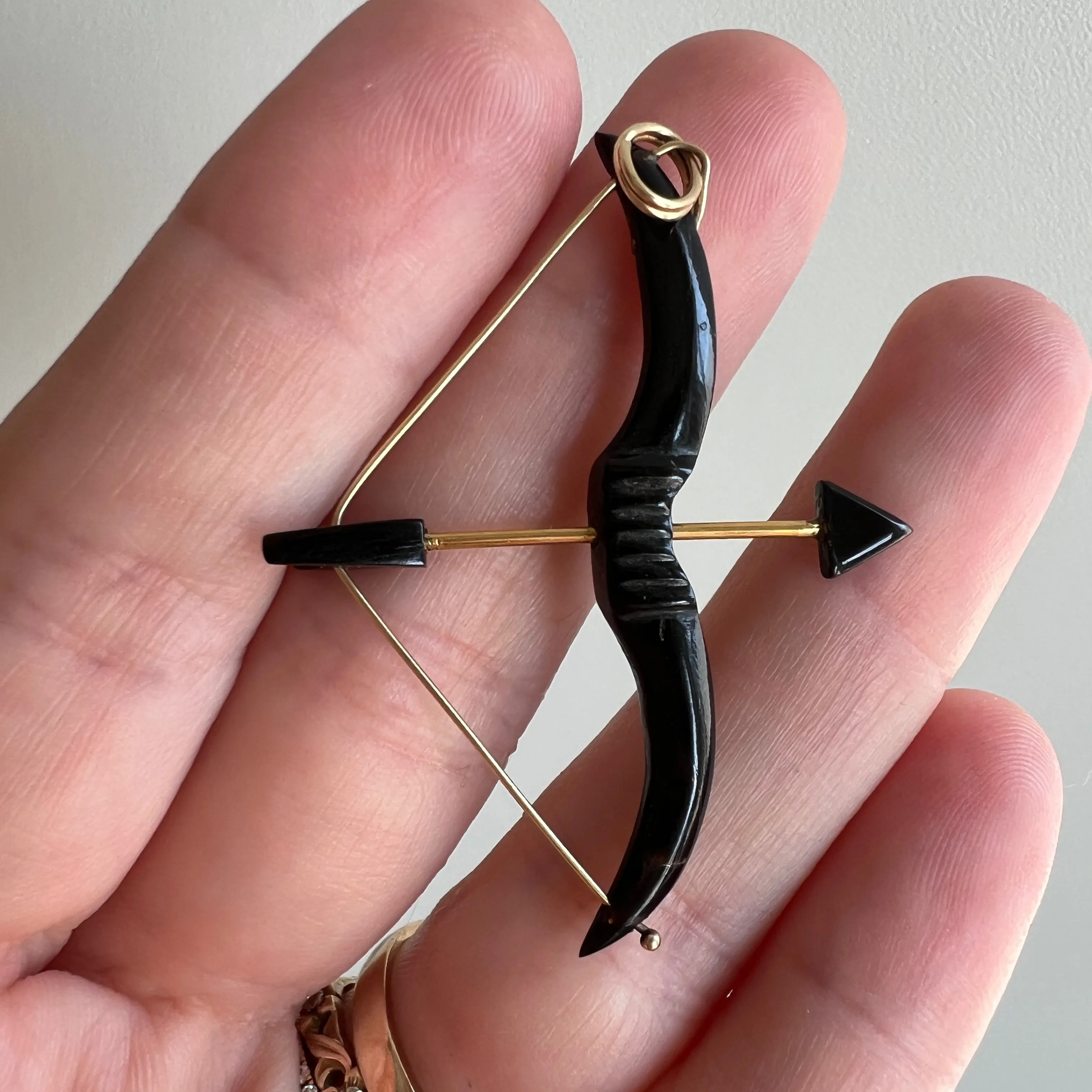 V I N T A G E // aim for it / 14k and black coral bow and arrow / a pendant